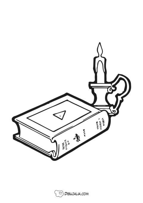 Viejo libro y una vela